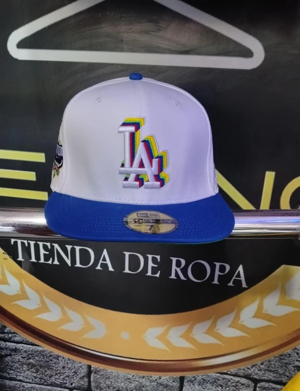 Gorra modelo 20 disponible en PRESENCIA, Cartagena